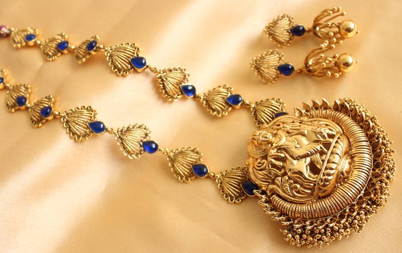 Divine Antique Blue Designer Krishna Pendant Haar With Earrings
