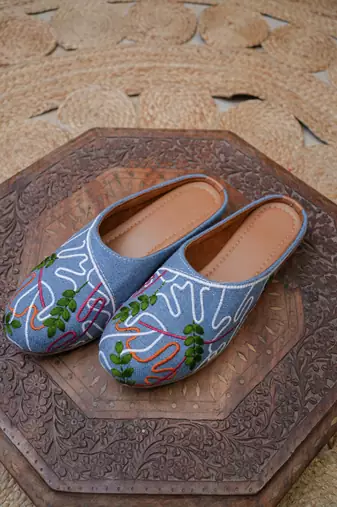 Embroidery work jutti , inside leather finish with heavy soft sole