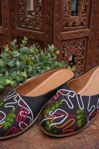 Embroidery work jutti , inside leather finish with heavy soft sole