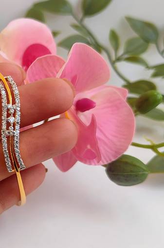 Cute ad bracelet