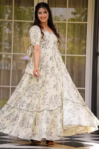Cream color beautiful partywear attire for trendy looks