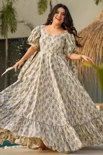 Grey color beautiful partywear attire for trendy looks