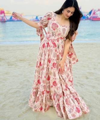 Pink color beautiful partywear attire for trendy looks 2
