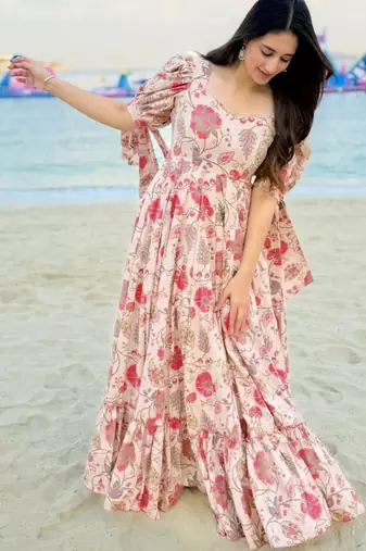 Pink color beautiful partywear attire for trendy looks