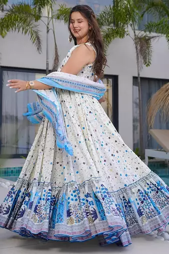 Off white color beautiful partywear attire for trendy looks