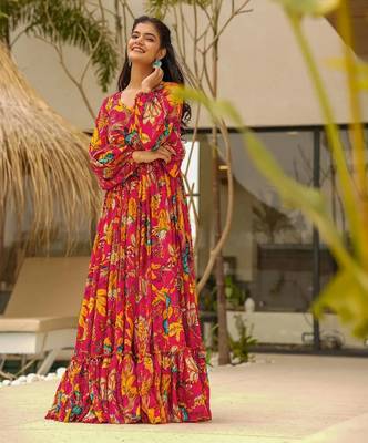 Pink color beautiful partywear attire for trendy looks 3