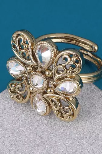 Stylish paisley design gold plated adjustable finger ring for women