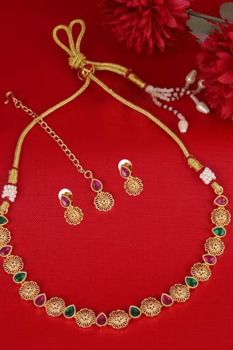 Traditional round and oval shape gold plated choker necklace set for women