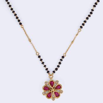 Traditional flower design black beads gold plated prncess necklace for women 3