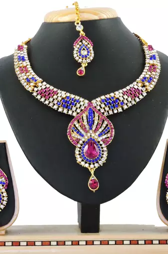 Multicolor designer function wear ad necklace set