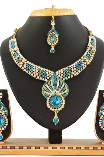Turquoise designer function wear ad necklace set
