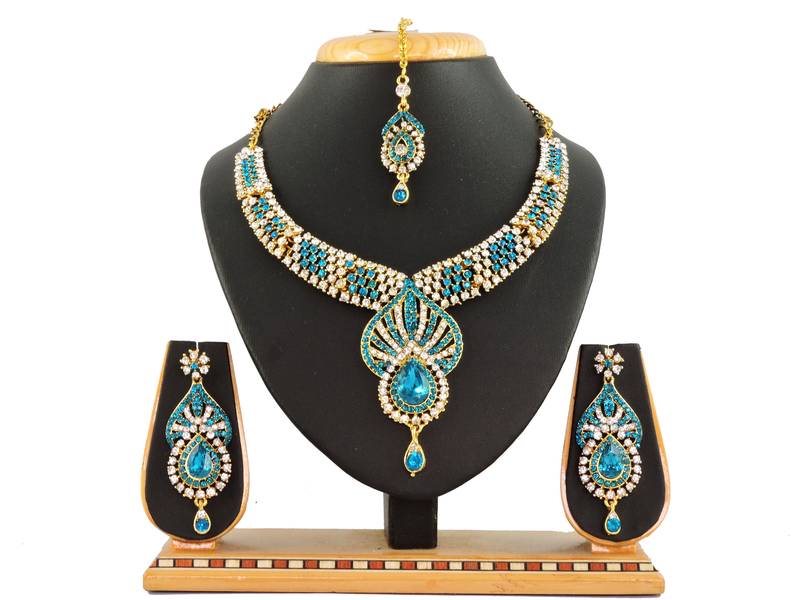 Turquoise designer function wear ad necklace set