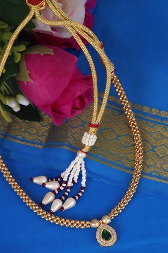 Traditional oval shape golden balls gold plated choker necklace for women