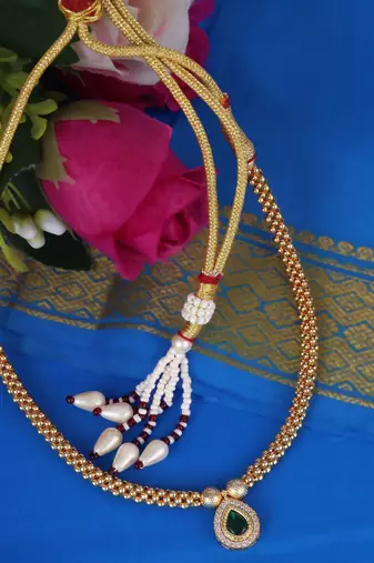 Traditional oval shape golden balls gold plated choker necklace for women