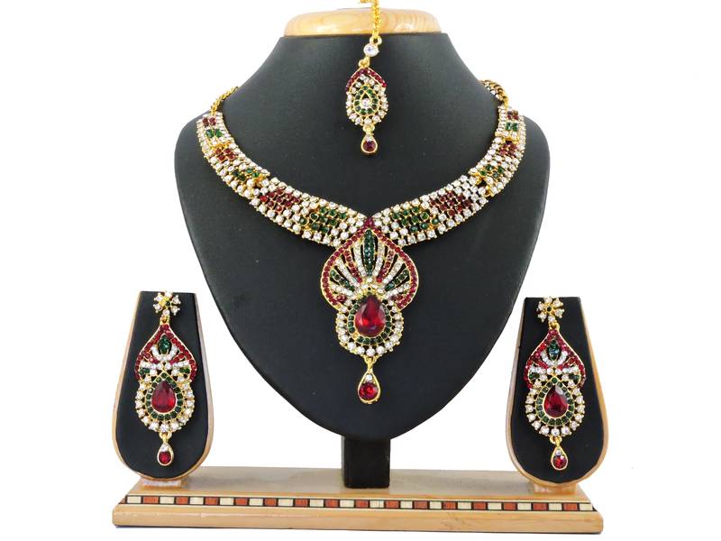 Multicolor designer function wear ad necklace set