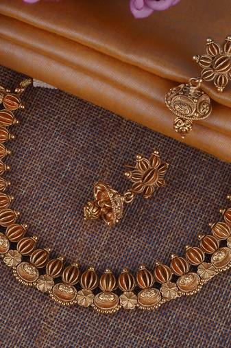 Traditional flower and rudhraksh design gold plated choker necklace set for women
