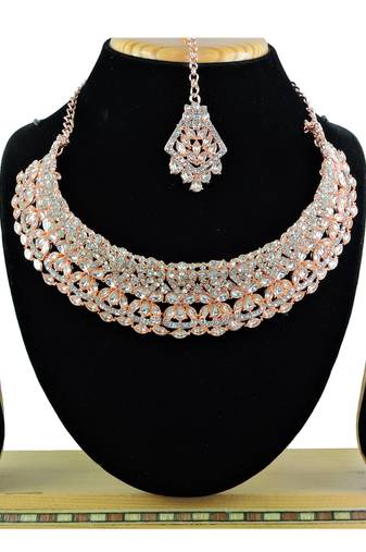 Multicolor designer function wear ad necklace set