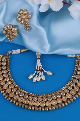 Traditional round and flower design gold plated choker necklace set for women