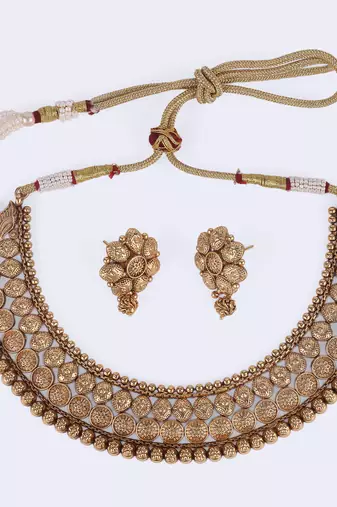Traditional round and flower design gold plated choker necklace set for women