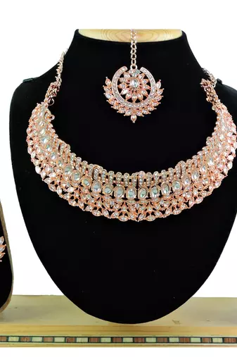 Multicolor designer function wear ad necklace set