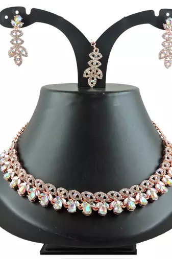 Multicolor designer function wear ad necklace set