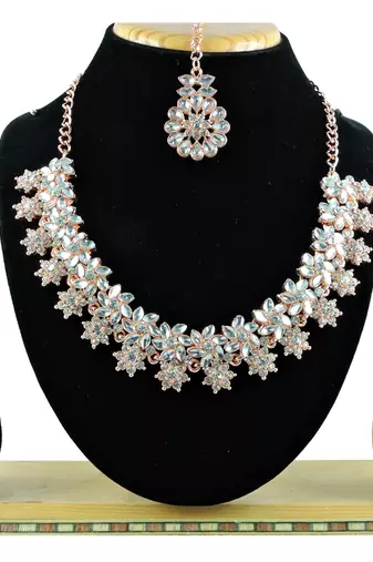 Multicolor designer function wear ad necklace set