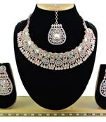 Multicolor designer function wear ad necklace set