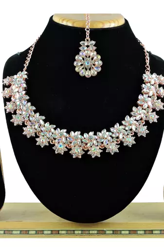 Multicolor designer function wear ad necklace set