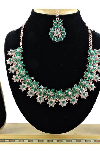Green designer function wear ad necklace set