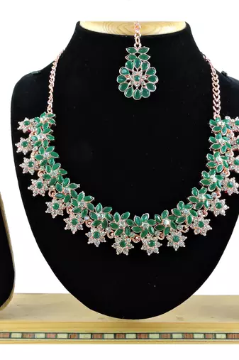 Green designer function wear ad necklace set