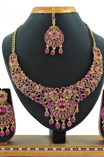 Multicolor designer function wear ad necklace set