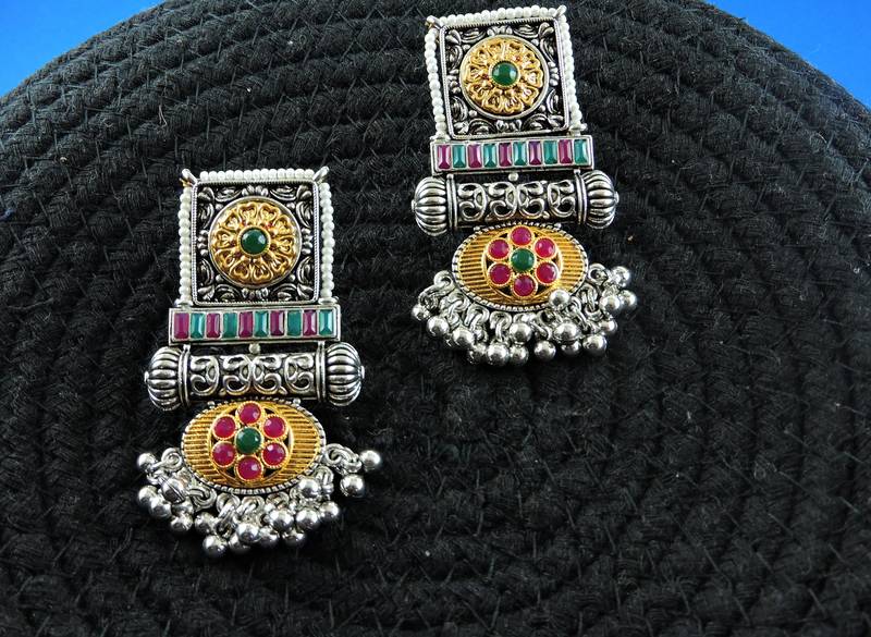 Multicolor designer function wear ad necklace set
