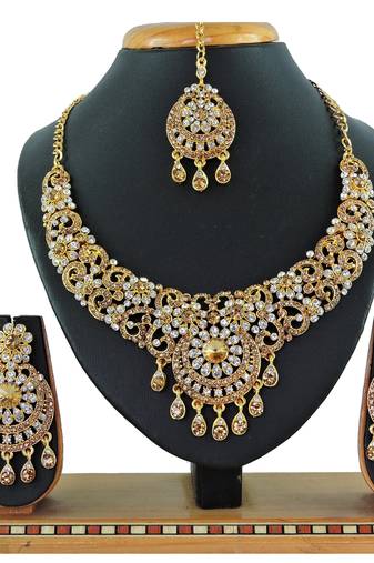 Multicolor designer function wear ad necklace set