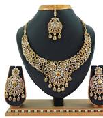 Multicolor designer function wear ad necklace set