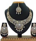 Multicolor designer function wear ad necklace set