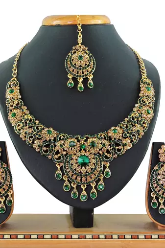 Green designer function wear ad necklace set