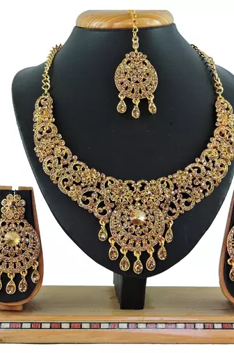 Gold designer function wear ad necklace set
