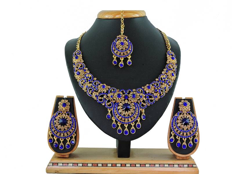 Blue designer function wear ad necklace set