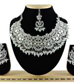 Multicolor designer function wear ad necklace set