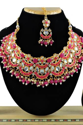 Red designer function wear ad necklace set
