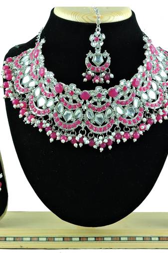 Red designer function wear ad necklace set