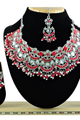 Red designer function wear ad necklace set