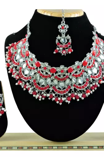 Red designer function wear ad necklace set
