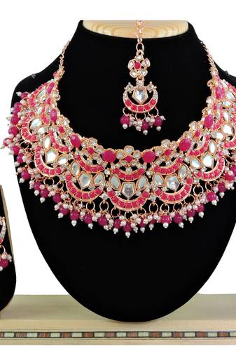 Red designer function wear ad necklace set