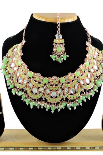 Multicolor designer function wear ad necklace set