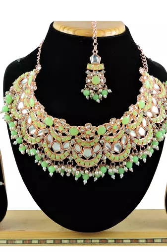 Multicolor designer function wear ad necklace set