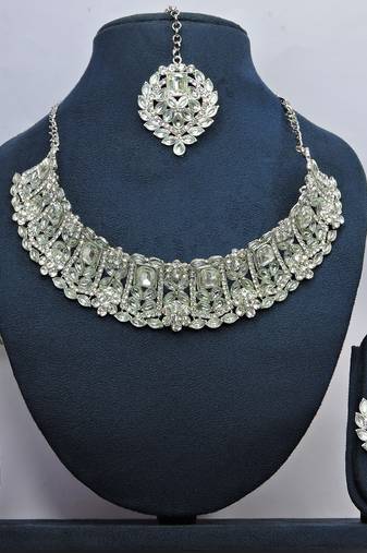Purple designer function wear ad necklace set