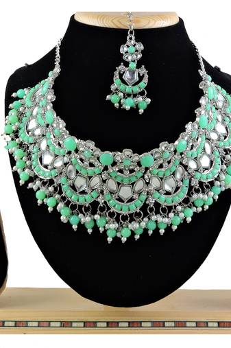 Green designer function wear ad necklace set