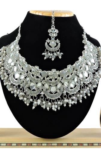 Grey designer function wear ad necklace set