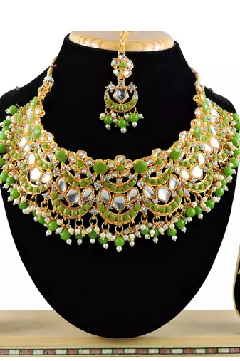 Green designer function wear ad necklace set